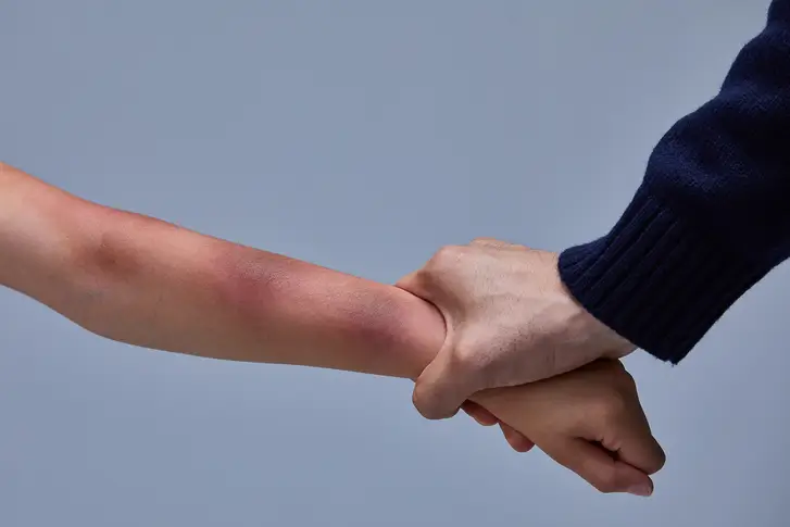 법무법인 대륜 수원법률상담 존속폭행 폭행 합의대행 공소권없음 불기소