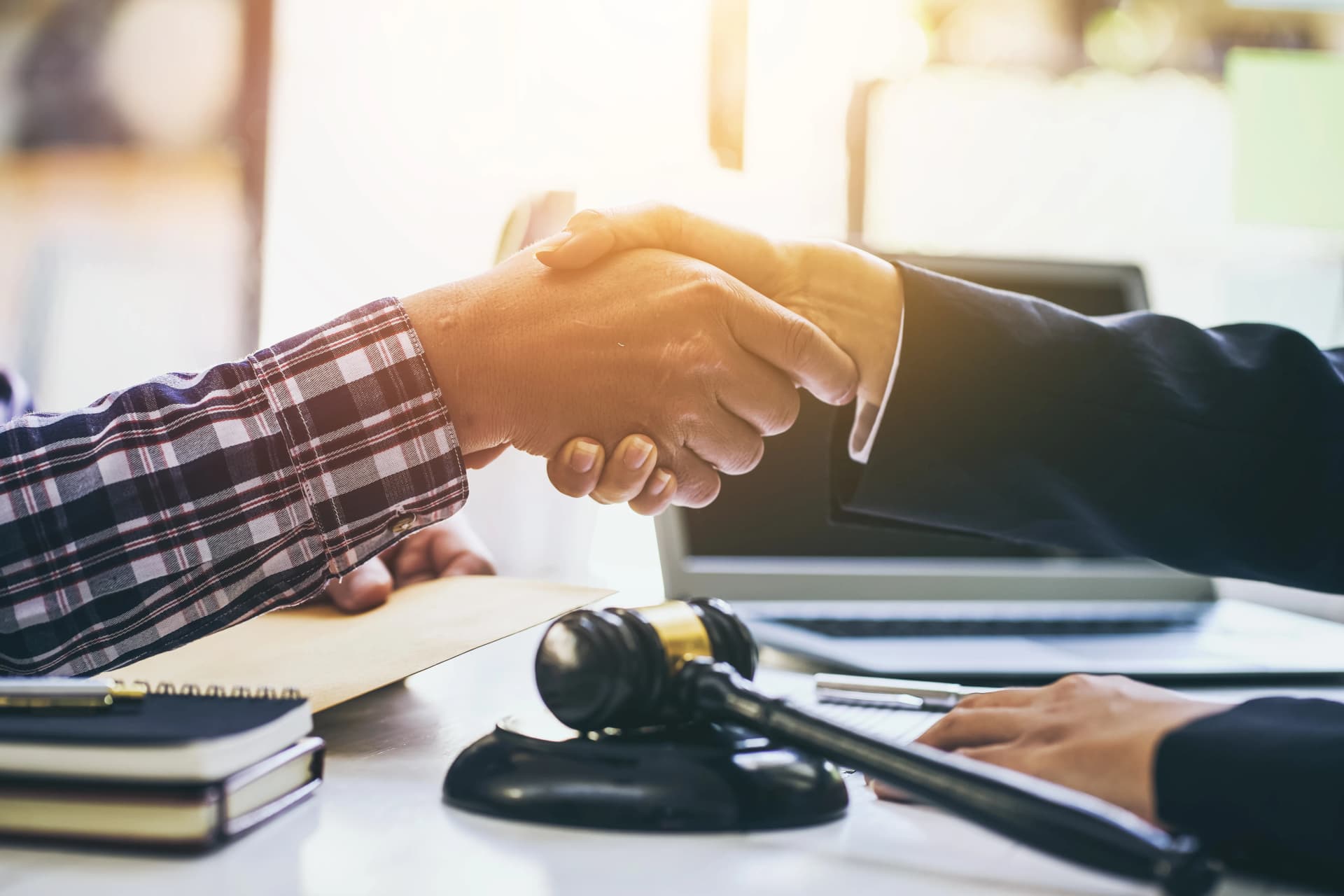 행정소송전문변호사가 알려주는 행정제재 대응 전략